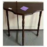 3 Legged Entryway Table; 22*11*23