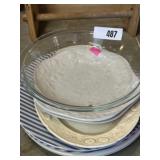 Mixed Kitchen Lot; Vintage Pyrex and More