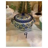 Polish pottery