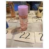 Victoriaï¿½s Secret pink body spray