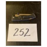 Folding knife