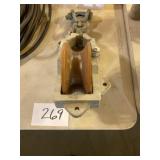2500 pound max load pully