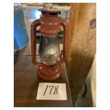 Warring, kerosene, lantern