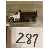 Custom HO scale CSX single axle dump truck black