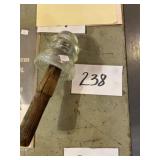Insulator on peg