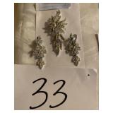 Sarah Coventry brooch and clip on earrings