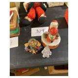 Kissing Santa wind up music box with additional