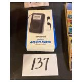 Polaroid portable AM/FM radio