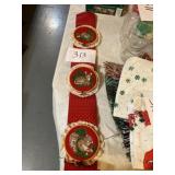 Seasonal wall hanging
