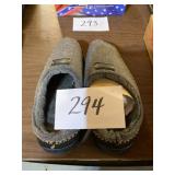 Wolf felt slippers