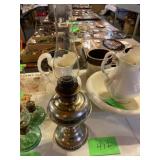 Metal body oil lamp
