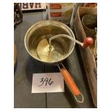 Vintage stove, top popcorn popper