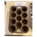 Cast iron muffin tin