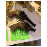 Pair of cap pistols