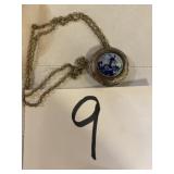 Dutch pendant necklace