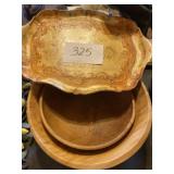 Wooden bowls and serving tart