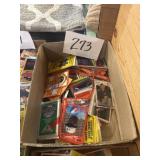 Assorted baseball cards