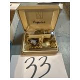 Box of assorted menï¿½s jewelry cufflinks tie bars