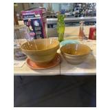 Ceramic vintage bowls