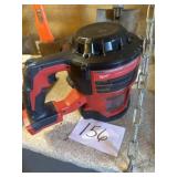 Milwaukee, compact vacuum