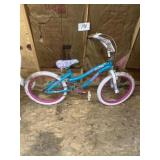Little girls, bike