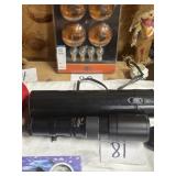 Aspirations 72 mm zoom lens with case