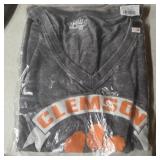 Clemson v neck t shirt xl blue 84