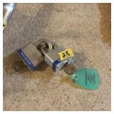 Master lock lot of 2 padlock