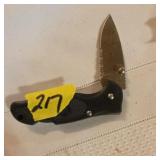 White tail folding knife