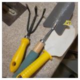 Gardening tool lot