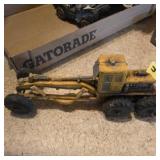 Vintage Original Auburn Rubber Grader