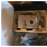 Nikon Coolpix L11 Digital Camera Package