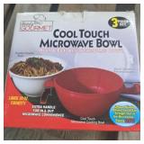 Cool touch microwave bowl 24 ounce