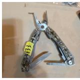 Multitool with Camouflage Pattern Handles