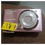 Nikon Coolpix S560 Digital Camera
