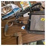 Vintage hand drill and toaster - need picture
