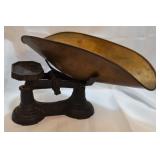 Vintage Cast Iron Scale w/ Copper Scale Pan