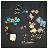 10 Pieces Vintage costume jewelry - Earrings