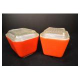2 Vintage Pyrex Regrigerator Bowls w/ Lids
