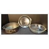 Pampered Chef and Pyrex Glass pieces