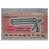 Vintage Wear-Ever Cookie Gun, looks brand New