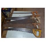 Large assortment of hand saws - 5