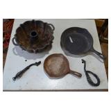 Vintage Cast Iron Bundt Pan, Skillets, Stove Eye R