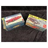 2pcs Vintage Model cars 