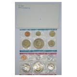 1975 MINT SET P D MINTS