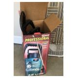7.6 Liter Gilmour Professional Sprayer