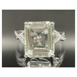 STERLING SILVER RING LIGHT GREEN STONE SIZE 6