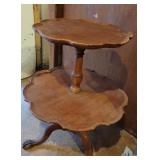 2 Tier Pie Crust Table