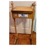 Small Podium 40x18x12