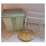 Vintage Bathroom Items x3